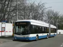 Swisstrolley 180 an der Endhaltestelle Kienastenwies am 04.04.2014.