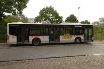 VHH 1202 (HH-X 3398) am 2.8.2021, Pause am U-Bahnhof Steinfurther Allee  / MB O 530, 3-türig, (EZ 2012) /