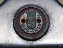 Emblem am DO56-Doppelstockbus, welcher auf Basis des H6-Lastkraftwagen´s entstand. (DDR-Museum Dargen, August 2021)