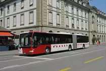 Mercedes Citaro 158 der Transports Publics fribourgeois, im Einsatz als Bahnersatz verlässt die Haltestelle beim Bahnhof Bern. Die Aufnahme stammt vom 21.08.2021.