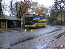MAN-Doppeldecker auf der Linie 222 nach Alt-L�bars an der Haltestelle  Falkenplatz.