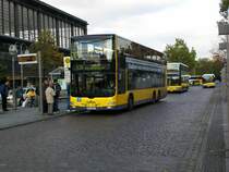 MAN Lion's City DD (Doppelstock) auf der Linie X34 nach Kladow Kaserne Hottengrund am S+U Bahnhof Zoologischer Garten.