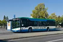 München: Solaris Urbino von Ettenhuber, Bus Nr. 2996 (EBE-JE 573) als Linie 264 an der Haltestelle Messestadt West. Aufgenommen 2.9.2021.