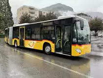 MB C2 G '11586' des PU Buchard Voyages, Leytron am 20.9.21 beim Bahnhof Martigny.