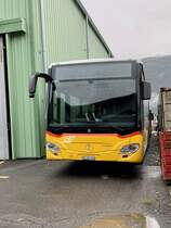 Frontansicht des MB C2 G '11585' vom PU Buchard Voyages, Leytron am 20.9.21 bei der Garage in Leytron.