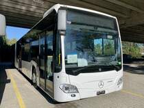 Neuer MB C2 G Ü hybrid '11737'  JU 35952  für die PostAuto Regie Delemont am 24.9.21 bei Interbus Kerzers.