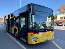 MB C2 K Nr. 13 '10847'  BE 668 920  ex PU Thepra, Stans, jetzt PostAutp Regie Laupen am 24.9.21 beim Bahnhof Kerzers.