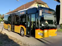 MB C2 K '10120' von PostAuto Regie Laupen, ex Thepra, Stans, am 24.9.21 beim Bahnhof Rosshäusern.