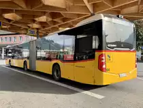 Heckansicht des MB C2 G '11700' der PostAuto Regie Sion am 28.9.21 beim Bahnhof Sitten.