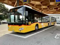 MB C2 G Nr. 66 '11700' der PostAuto Regie Sion am 28.9.21 beim Bahnhof Sitten.