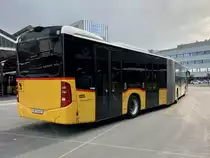 Heckansicht des MB C2 G '10686' der PostAuto Regie Bern am 29.9.21 beim Bahnhof Bern.