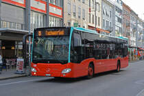Mercedes Citaro 198, auf der Linie 8, fährt durch die Bahnhofstrasse. Die Aufnahme stammt vom25.09.2021.