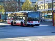 Van Hool A 300 auf der Linie 183 am Bahnhof Altona.