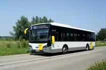 Belgien / Niederlande / Bus Zeeland: VDL Citea SLE 120 von De Lijn (Wagen 2165), aufgenommen im Juli 2021 in der Nähe von Schoondijke (Gemeinde Sluis).