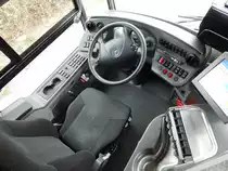 Der Fahrerarbeitsplatz eines Mercedes Citaro III der Neubrandenburger Verkehrsbetriebe in Neubrandenburg am 06.03.2019