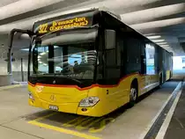 MB C2 G '11701' des PU Wicki Transport, Zufikon am 14.10.21 in der Postautostation in Baden.