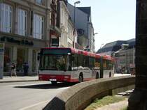 Hier verlsst die Linie 6 (Trimmelter Hof - Nordallee - Quint) soeben die Haltestelle   Porta Nigra  

02.05.07