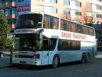 SETRA der SKAVE-Turistfart (DK)wartet vor dem Bhf. W�rgl auf seine Passagiere; 090204