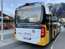 Heckansicht des MB C2 hybrid '11686' von PostAuto Regie Interlaken am 7.11.21 beim Bahnhof Wilderswil.