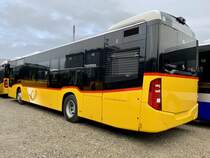 Heckansicht des neuen MB C2 hybrid '11785' für den PU Motrag Transport, Flaach am 13.11.21 bei Evobus in Winterthur.