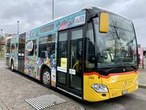MB C2 '10848' mit Vollwerbung Bülach Süd Center vom PU Autobetrieb Stadel-Neerach, Stadel am 13.11.21 beim Bahnhof Bülach.