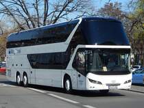 Neoplan Skyliner von Kings Travel aus Deutschland in Berlin am 30.03.2019
