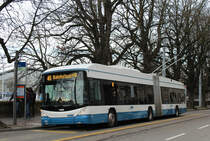 Swisstrolley 173 beim Central am 20.02.2017.