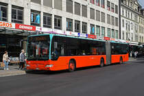 Mercedes Citaro 158, auf der Linie 2, bedient die Haltestelle beim Guisan Platz. Die Aufnahme stammt vom 25.09.2021.