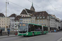 Mercedes Citaro 7038, auf der Linie 34, überquert die Mittlere Rheinbrücke. Die Aufnahme stammt vom 17.11.2021.