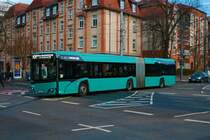 ICB Solaris Urbino 18 Wagen 463 am 10.12.21 in Frankfurt am Main auf der Linie M34