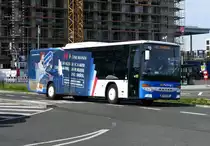 Setra S 415 LE business, im Shuttleservice am Flughafen BER im Oktober 2021.