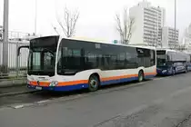 ESWE Verkehr Mercedes Benz Citaro 2 Wagen 72 am 11.12.21 in Wiesbaden Hbf