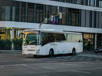 Graz. Am späten Abend des 13.08.2021 konnte ich Postbus BD 14944 vor der Messe Graz fotografieren.