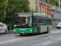 Graz. Am 30.08.2021 konnte ich einen MAN Lion's City von Weiss auf der Linie 541 fotografieren, hiervor der Stadthalle.