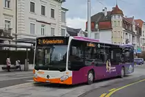 Mercedes Citaro 66 Moonliner der BSU, auf der Linie 2, wartet an der Haltestelle beim Bahnhof Solothurn. Die Aufnahme stammt vom 06.12.2021.