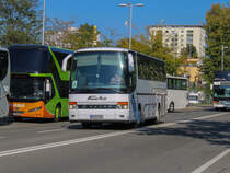 Graz. Am 26.09.2021 war es endlich soweit: Das lang angekündigte EUROSKILLS 2021 konnte stattfinden, nachdem es zweimal aufgrund der Covid-Pandemie verschoben wurde. Neben internationalen Gästen aus ganz Europa, gab es auch eine kleine Busparade, an der Sonderbusse aus ganz Österreich zu sehen waren. In der bunten Parade war unter anderem ein Setra Youngtimer der Firma Fuchs.
