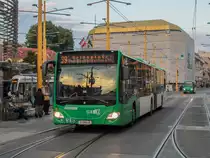 Graz. Wagen 32 der Graz Linien steht hier am 02.10.2021 am Grazer Jakominiplatz.