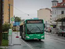 Graz. Am 10.10.2021 fand wieder der Graz Marathon statt, weshalb die Innenstadt gesperrt war und es deshalb zu großflächigen Umleitungen kam, so musste die Linie 34 bis zur Hüttenbrennergasse gekürzt werden. Wagen 123 konnte ich beim Abwarten seiner Stehzeit in der Endstation fotografieren.