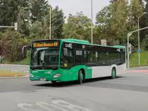 Graz. Am 12.10.2021 nahm ich die Gelegenheit, um noch ein letztes Mal die Linie 85 ausgiebig zu fotografieren, da einen Monat später diese eingestellt wurde. Vom Schlechtwetter ließ ich mich nicht abschrecken, durch dieses kamen zusätzliche Stellen in Betracht die bei Sonnenschein nicht umsetzbar gewesen wären. Dieses Bild von Wagen 112 entstand bei der Ankunft in Don Bosco.