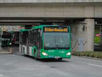 Graz. Am 12.10.2021 nahm ich die Gelegenheit, um noch ein letztes Mal die Linie 85 ausgiebig zu fotografieren, da einen Monat später diese eingestellt wurde. Vom Schlechtwetter ließ ich mich nicht abschrecken, durch dieses kamen zusätzliche Stellen in Betracht die bei Sonnenschein nicht umsetzbar gewesen wären. Dieses Bild von Wagen 79 entstand bei der Ankunft in Don Bosco.