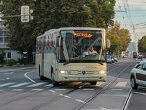 Graz. Ein wahres Unikat ist der Mercedes Tourismo RH bei der ÖBB Postbus AG. Diesen konnte ich am 20.10.2021 in der Conrad-von-Hötzendorf-Straße ablichten.