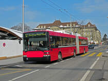 NAW Trolleybus 6, auf der Linie 12, fährt zur Haltestelle Schanzenstrasse. Die Aufnahme stammt vom 18.02.2013.