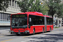 Mercedes Citaro 846, auf der Linie 10, fährt durch die Bundesgasse. Die Aufnahme stammt vom 05.08.2013.