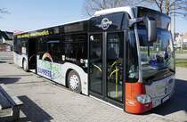 Tuniberg-Express an der Endhaltestelle in Freiburg-Lehen, März 2021