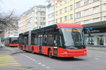 VB/TPB Nr. 94 (Hess Swisstrolley 5 19DC) am 7.11.2021 beim Bahnhof