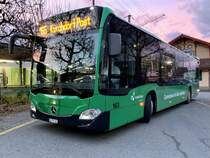 MB C2 hybrid 163  BE 723 163  vom BERNMOBIL mit Vollwerbung für Vaudoise Versicherungen am 4.1.22 beim Bahnhof Wichtrach.