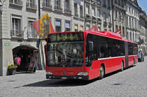 Mercedes Citaro 846, auf der Linie 12, fährt durch die Kramgasse. Die Aufnahme stammt vom 17.06.2013.