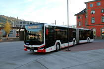 AAGS Nr. 10 (MAN New Lion's City C18) am 20.10.2021 beim Bhf. Arth-Goldau 