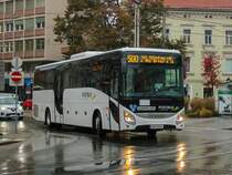 Graz. Einer der wenigen Iveco Evadys beim ÖBB Postbus in Graz, ist hier am 03.11.2021 am Dietrichsteinplatz zu sehen.