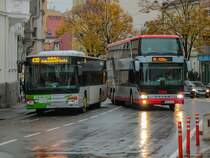 Graz. Ein exotisches Treffen ergab sich am 03.11.2021 am Dietrichsteinplatz: Ein Setra S415 NF trifft auf einen ÖBB Intercitybus.